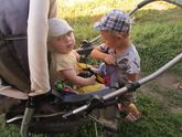 Мои любимые сыночки)плюс фотки в цветнике)