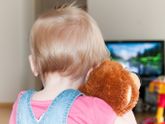 Ученые доказали что телевизор убивает в ребенке творчество: результаты опытов