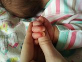 Покраснел пальчик чем помазать
