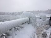 Ниагарский водопад зимой в