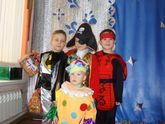 Подружки, с Новым годом!