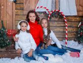 Красивая семья в красивой студии :)