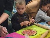 Детский мастер класс по приготовлению пиццы