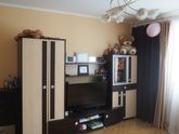 Девочки! Помогите сделать выбор между двумя диванами(фото их в моей комнате)