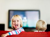 Ученые доказали что телевизор убивает в ребенке творчество: результаты опытов