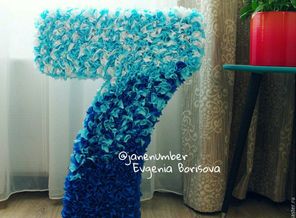 bbbbd1c8922e48aa56c91cc37bqf--podarki-k-prazdnikam-obemnye-tsifry-sem-pushistye.jpg