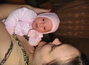 Анютке 1 месяц