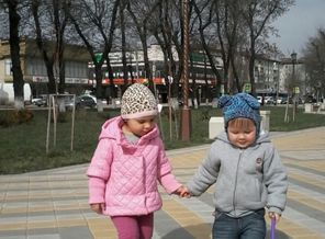 с подружкой)