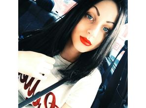 hS01gM7NYyw