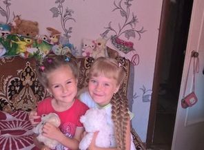 С лучшей подругой:))