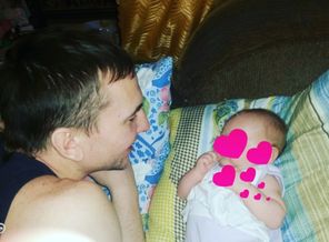 болтает с папулей😊💕