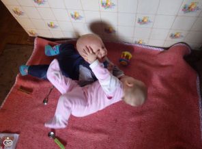 AKTUykLlA4s