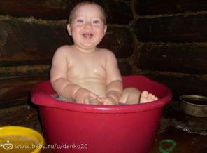 Я купаться так люблю, что готов нырять в тазу)))