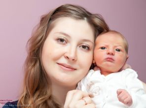 Наше первое фото в роддоме с дочкой Алисонькой!