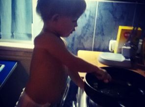 У кого что, а у нас на ужин жареные конфеты)))
