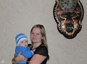                                                Мой первый Новый Год!
Я очень-очень жду Новый Год… Он в моей жизни первый… Мне 9 месяцев, меня зовут Максимка… В этом году я в первый раз увижу елку и родные подарят мне подарки. Ну и конечно же я очень-очень