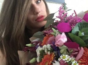 Сегодня началась 31 неделя.. И с чего то вдруг температура 37 ( хоть муж порадовал букетом, а так, если честно, чувствую себя фигово. Спина болит, долго на ногах не могу, изжога постоянно(