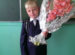 Первое сентября для старшего среди младших)))