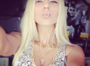 image-251c9cae08dc18d7917e399a1420fcf14e6e842fc125542bd0c726c381c76b32-V