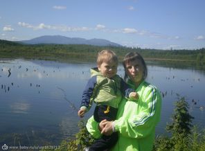 Женя и мама на природе
