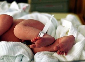 1450252694_newborn-feet