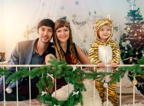 Семейная новогодняя веселая фотосессия! Новогоднее настроение создаем мы сами!)