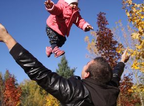 Стоит только захотеть как осенний лист взлететь!