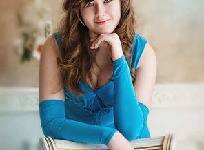 100562_525x787_8_19