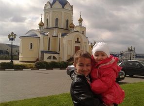 братик с сестричкой