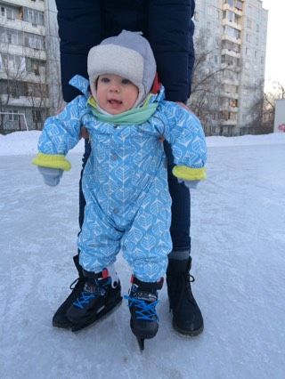 Коньки в 10 месяцев)