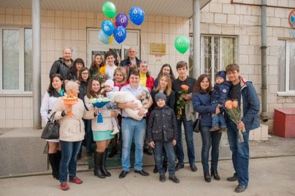 Сыну 2 недели, фото с выписки, жизнь с двумя детьми почти погодками))