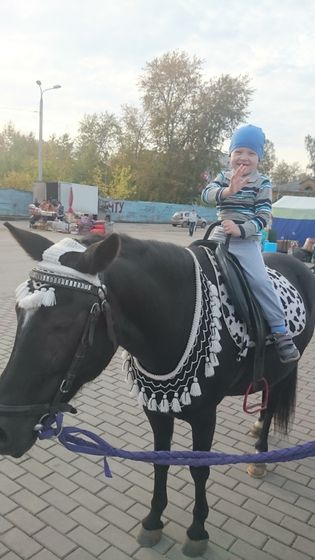 Гуляем с любимым сынулей