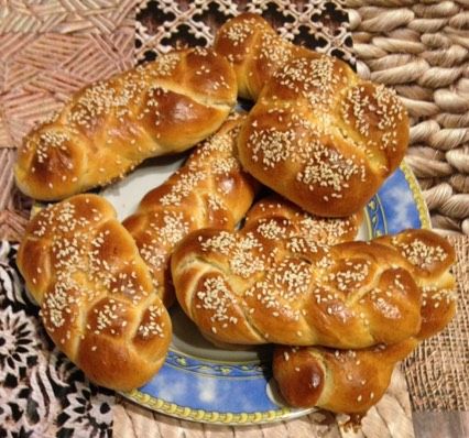 Плетёнки с кунжутом :) нямка ?