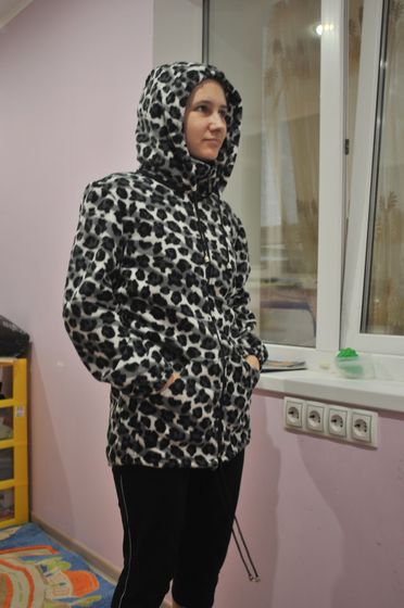 Давно не показывалась. Шитье.