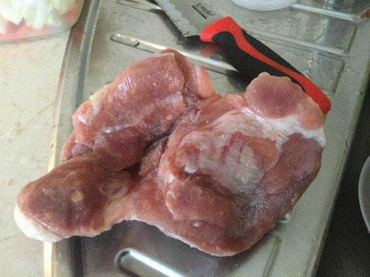 Мясо в пятнах