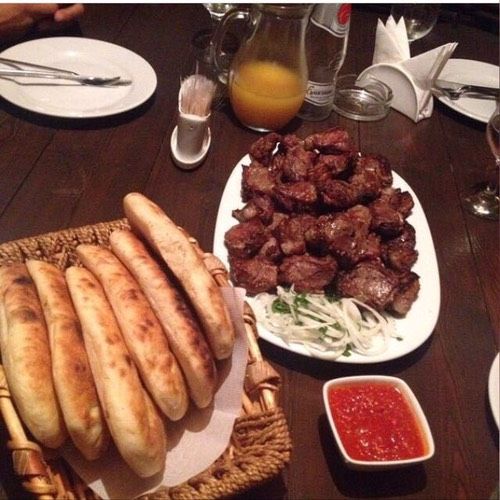 Мне приятного аппетита ?