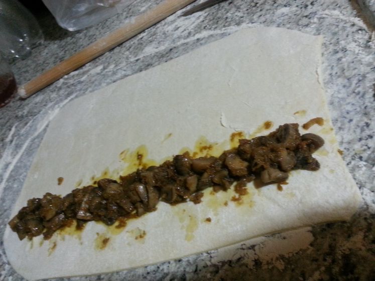 Картофельные рулетики с грибочками... кому на ночь лучше утром посмотрите пост?