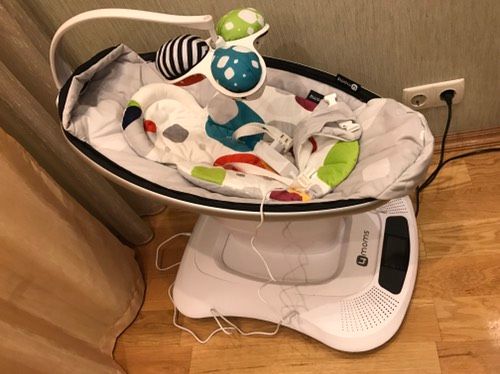 Продам шезлонг 4moms mamaroo
