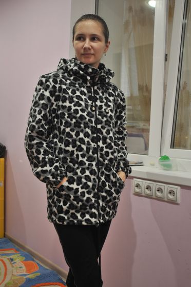 Давно не показывалась. Шитье.