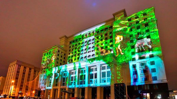 Круг света в Москве 2016: нереальные шоу для всех желающих