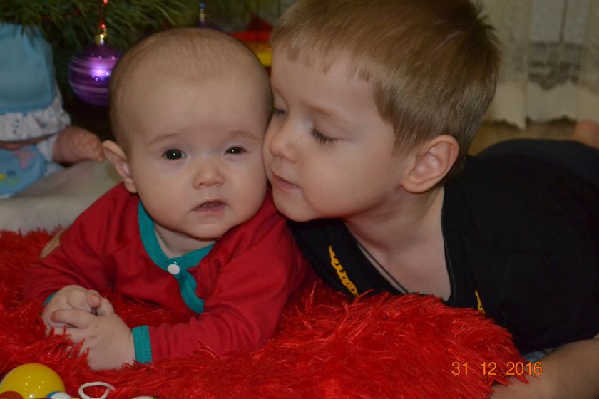 немного нас))))