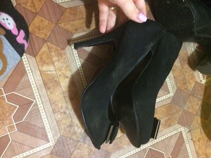 Девочки отдаю обувь весенне-осеннюю