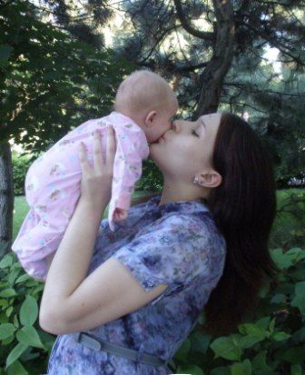 Папочка, дочу только тут оставьте, а то увезете ее еще