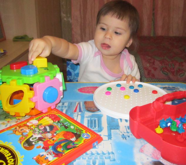 Только мамы, сидящие в декрете, понимают, как приятно пить чай в одиночестве в 2 часа ночи!