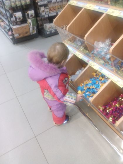 Как бежит время, нам год и месяц.