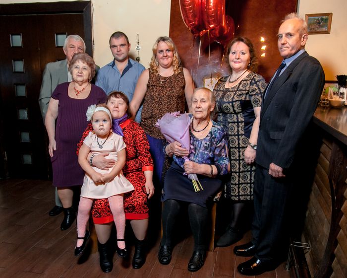 Любимой бабушке и прабабушке 85 лет!